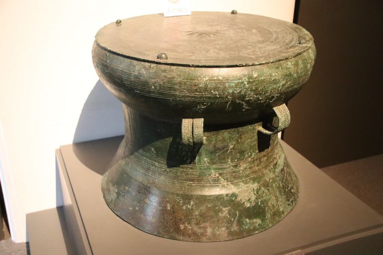 Bật mí ý nghĩa của trống đồng trong phong thủy –  nền văn minh Lạc Việt