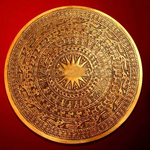 Ý nghĩa mặt trống đồng Ngọc Lũ – bí ẩn về người Tù trưởng bộ lạc