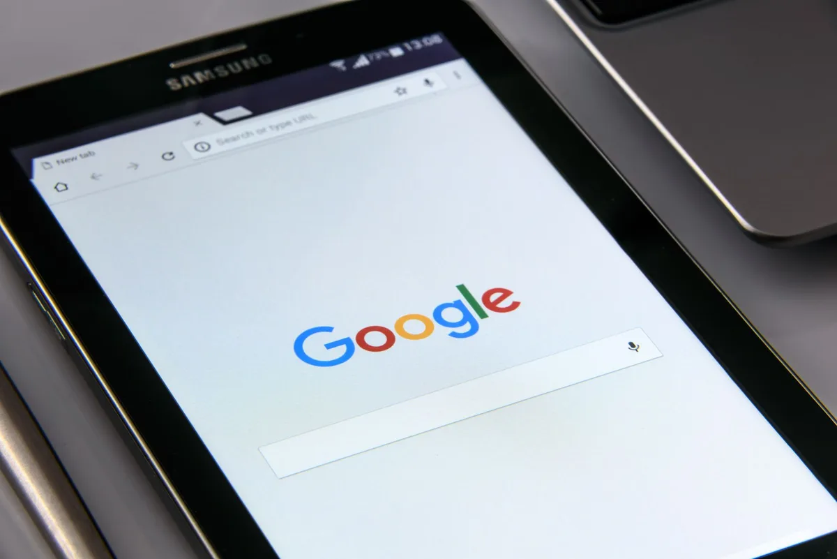 Google AI Overviews Web Only Button Test